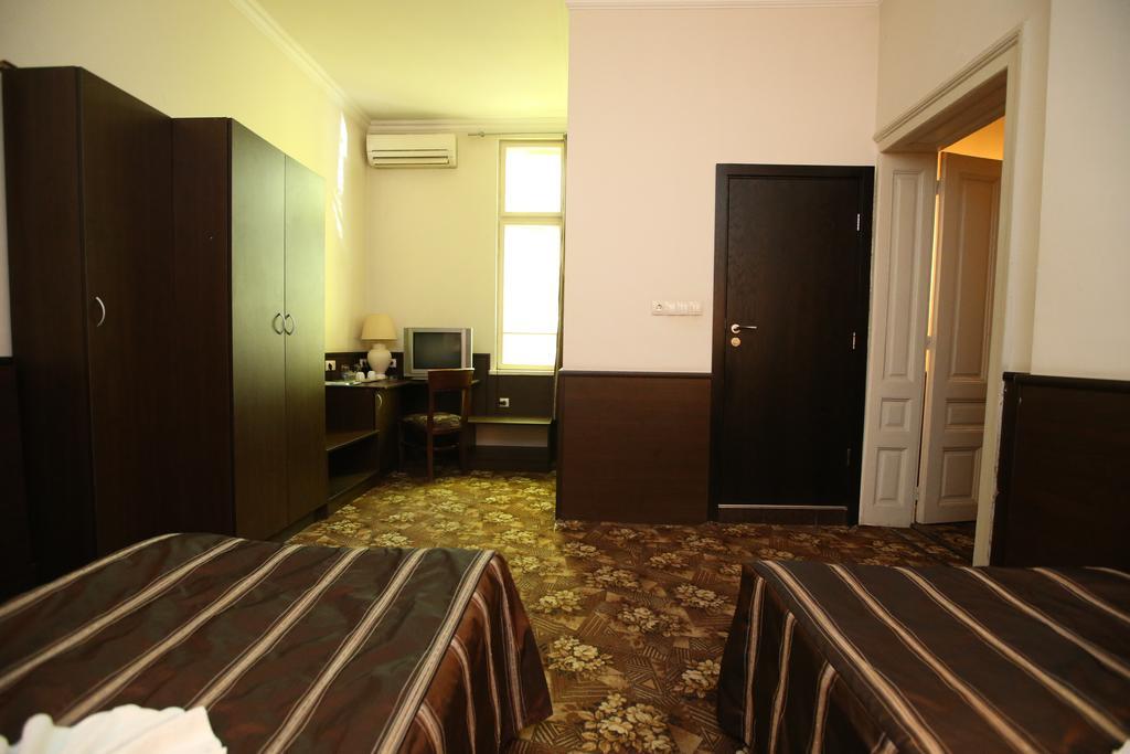Hotel & Restaurant The House Sofia Bagian luar foto
