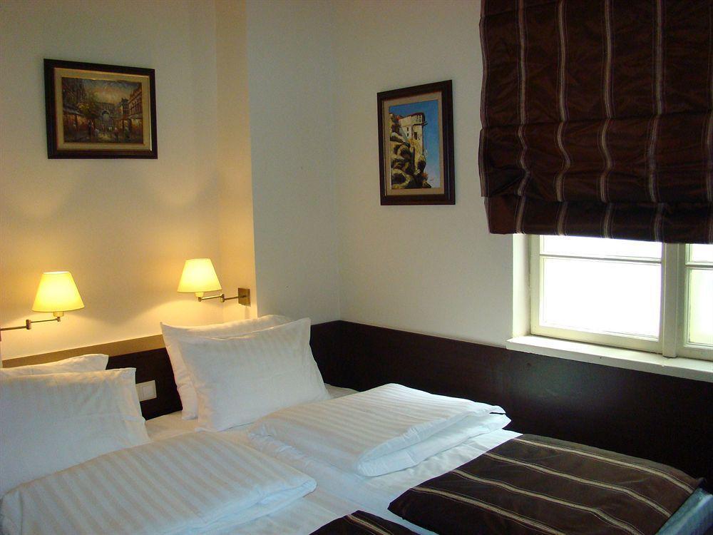 Hotel & Restaurant The House Sofia Bagian luar foto