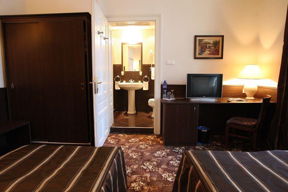 Hotel & Restaurant The House Sofia Bagian luar foto